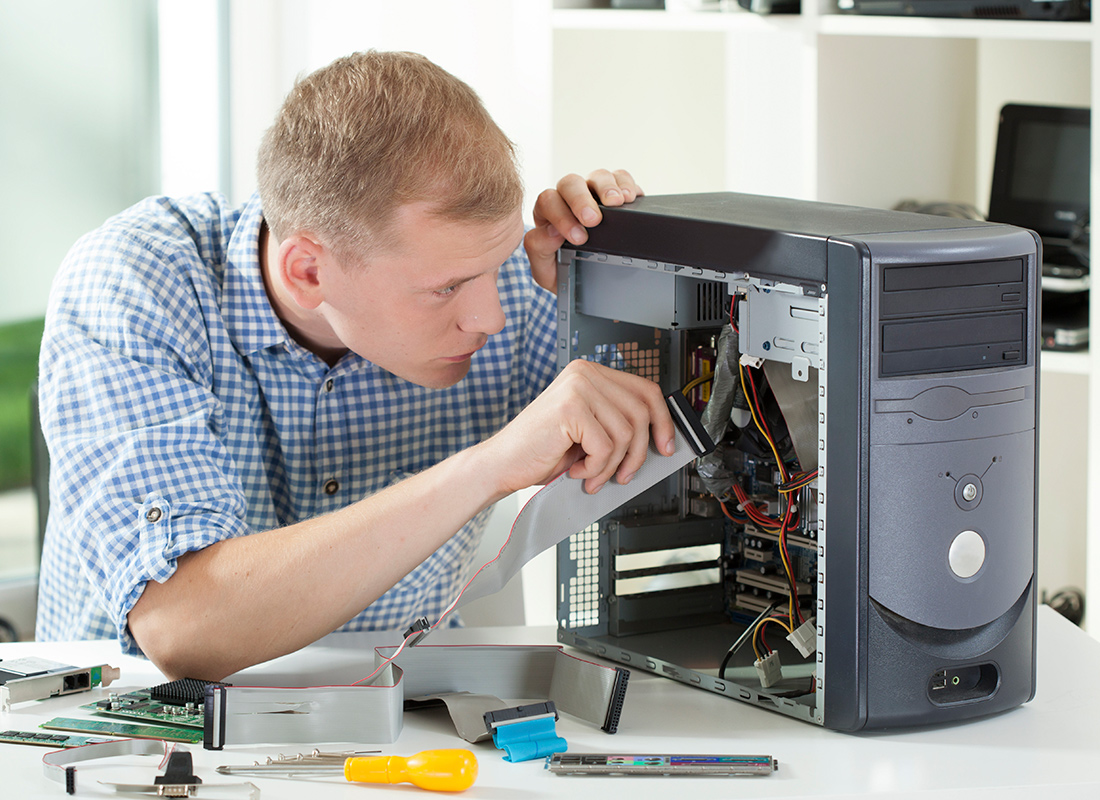 computer-service-technician-istock-53419