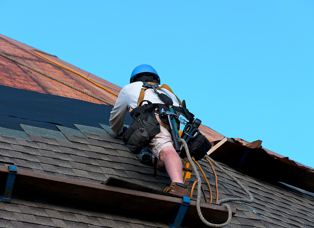 Roofer: Occupations in Alberta - alis