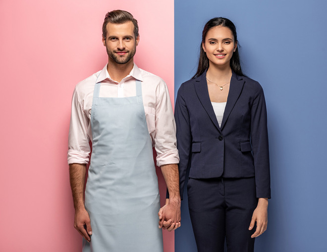 2 people holding hands.